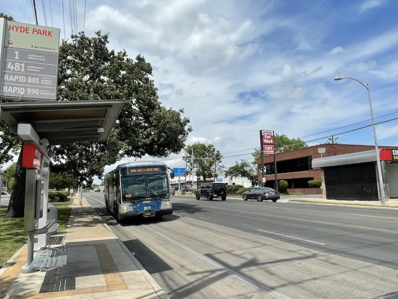 bus-stop-guadalupe-38th-street